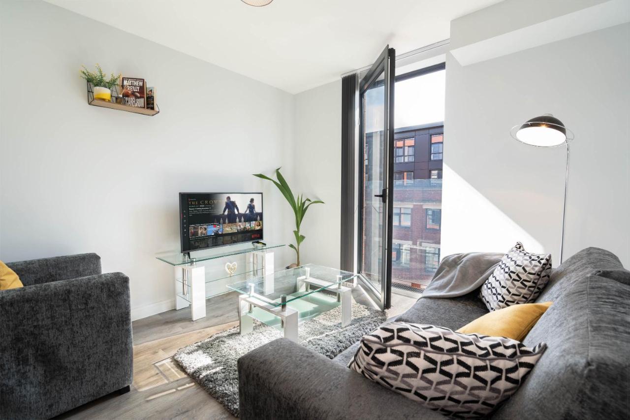 New Build - 2 Bed Snug Modern Apartment - Juliet Balcony - Roof Top Terrace - Digbeth, Birmingham City Centre - Free Netflix & Smart Tv Bagian luar foto
