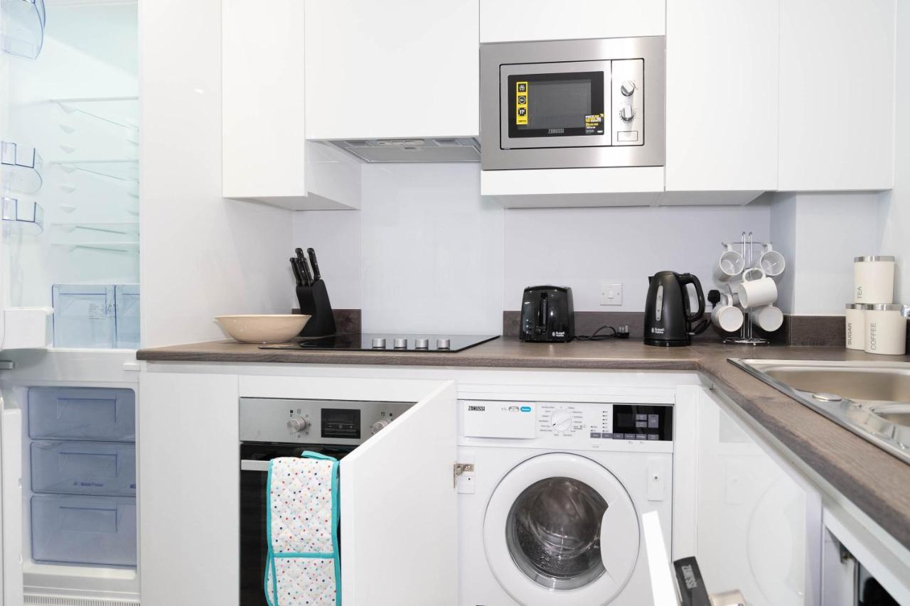 New Build - 2 Bed Snug Modern Apartment - Juliet Balcony - Roof Top Terrace - Digbeth, Birmingham City Centre - Free Netflix & Smart Tv Bagian luar foto